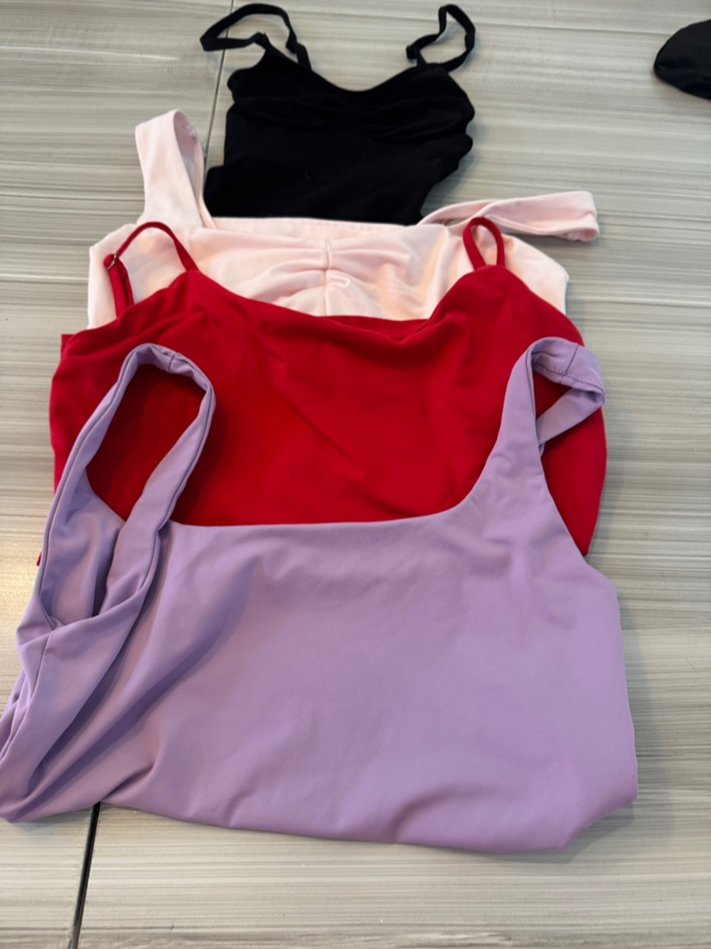 Bundle of 4 summer tops size S and XS worn once